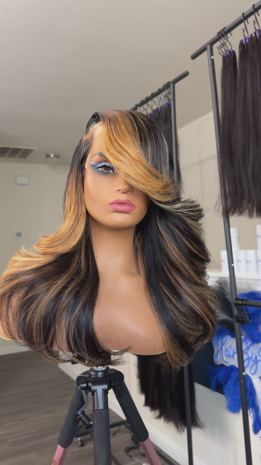 Pop of color closure unit